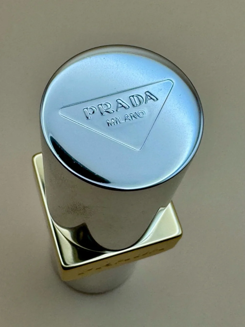 Prada Monochrome Hyper Matte 077 Arancio Lipstick Refillable Magnetic Case - Picture 12 of 15
